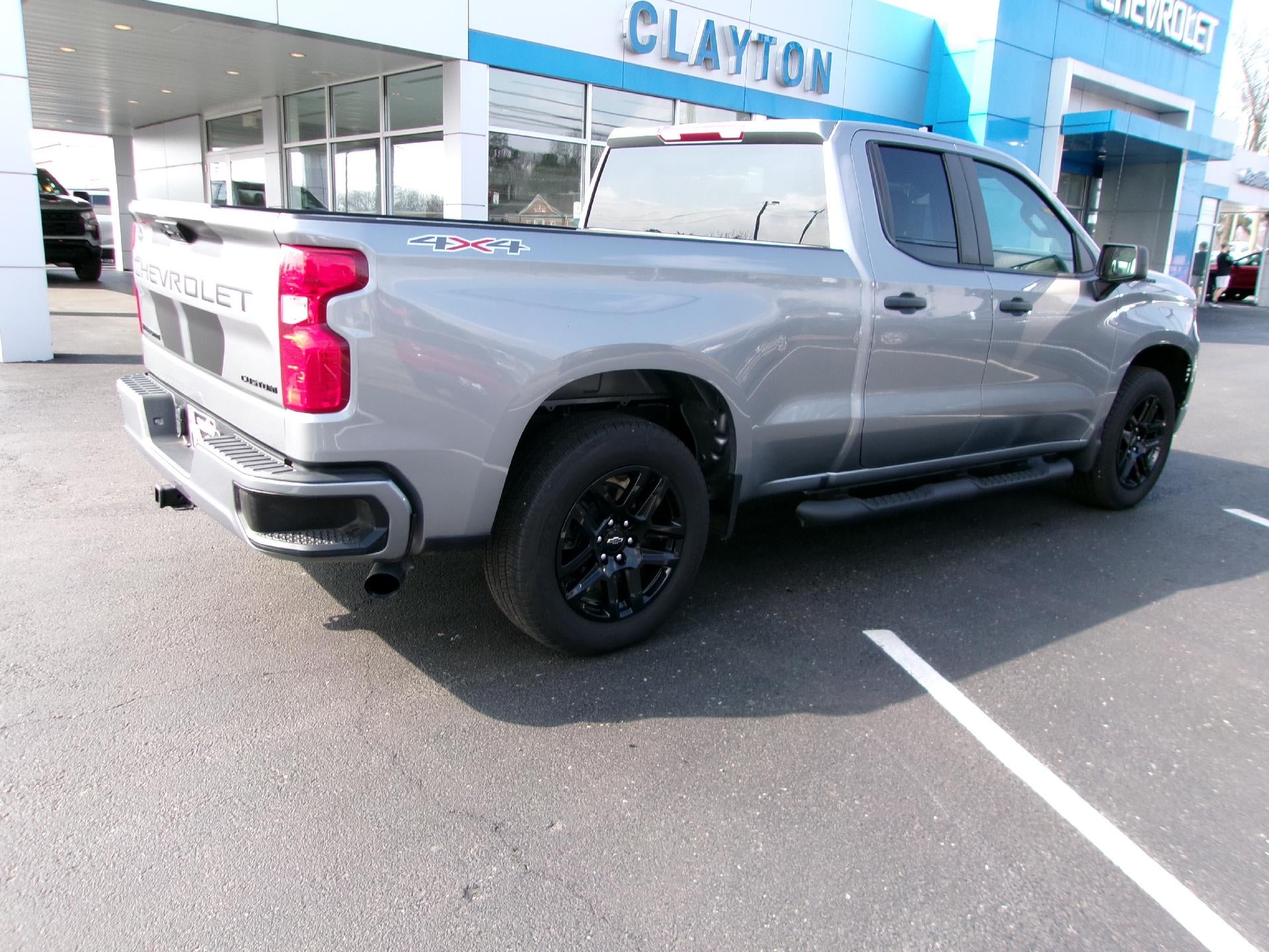 2024 Chevrolet Silverado 1500 Custom