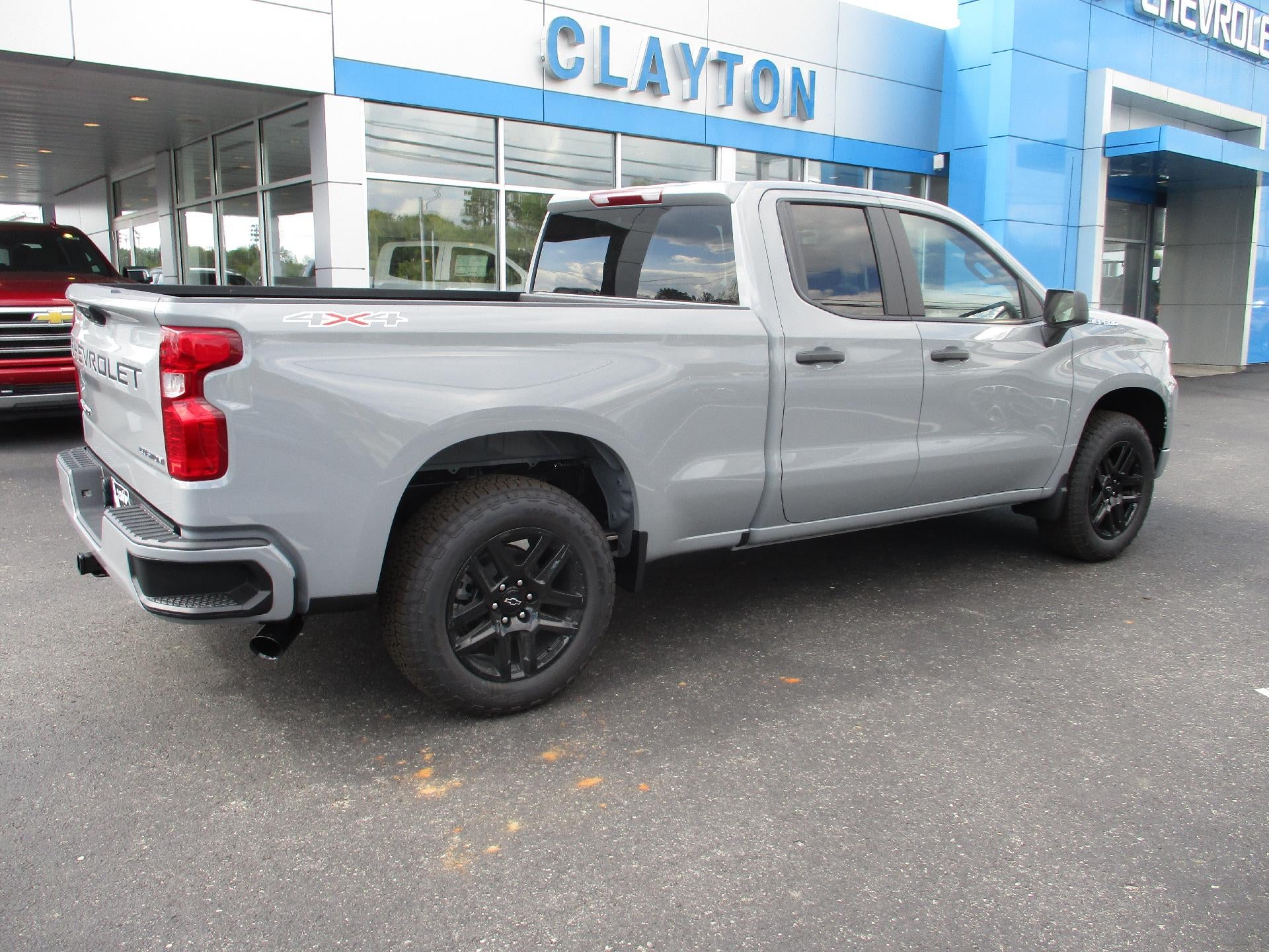 2025 Chevrolet Silverado 1500 Custom