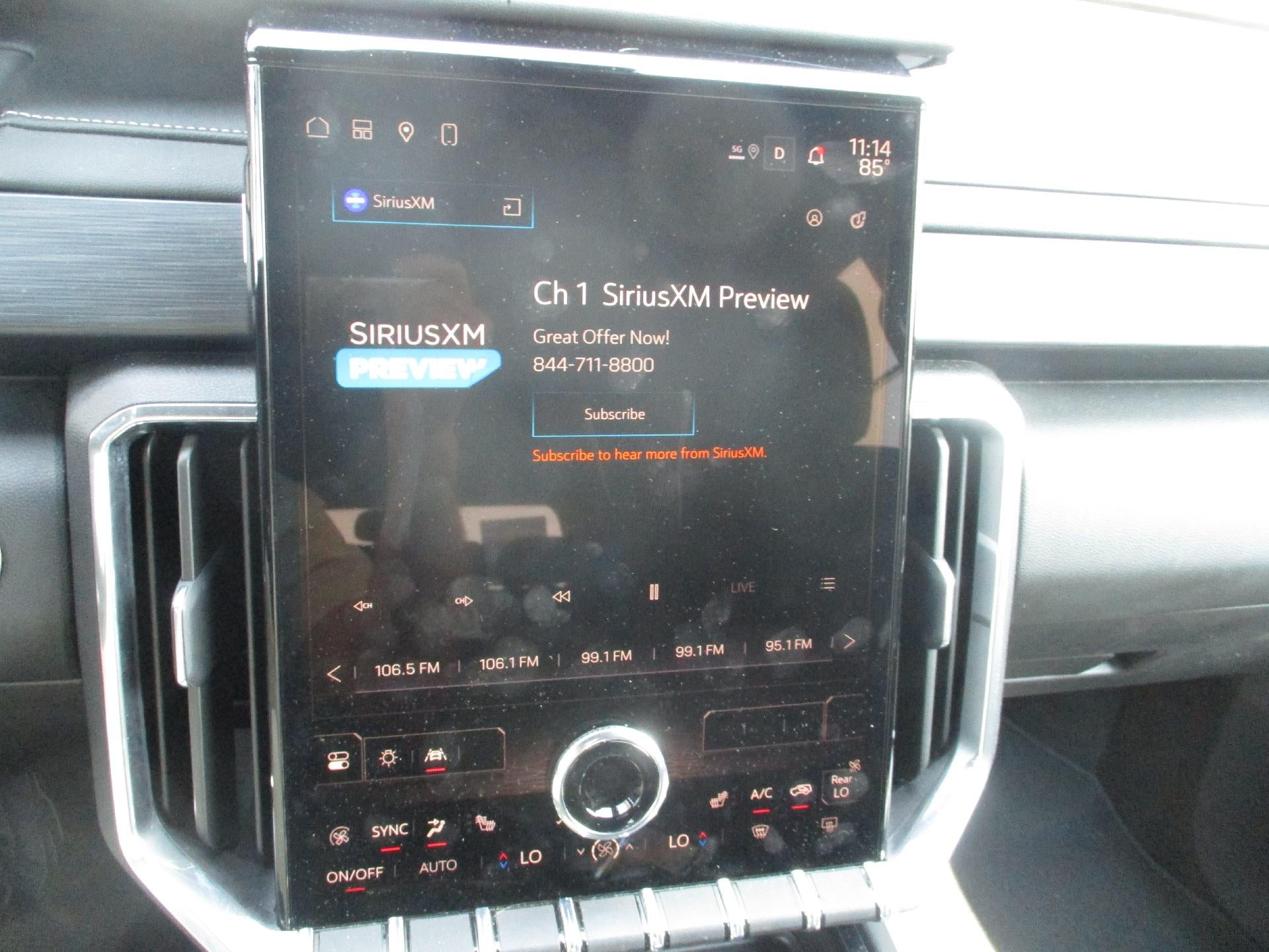 2025 GMC Acadia Elevation