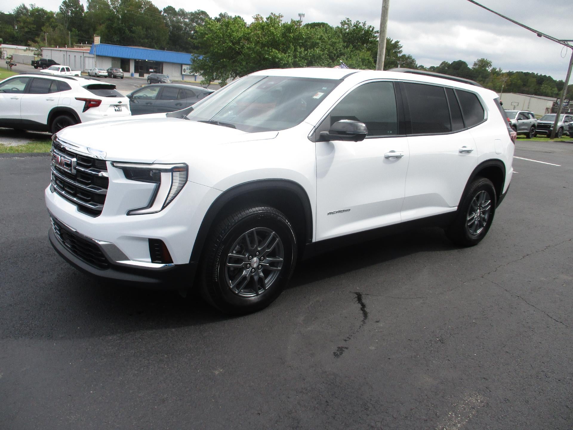 2025 GMC Acadia Elevation