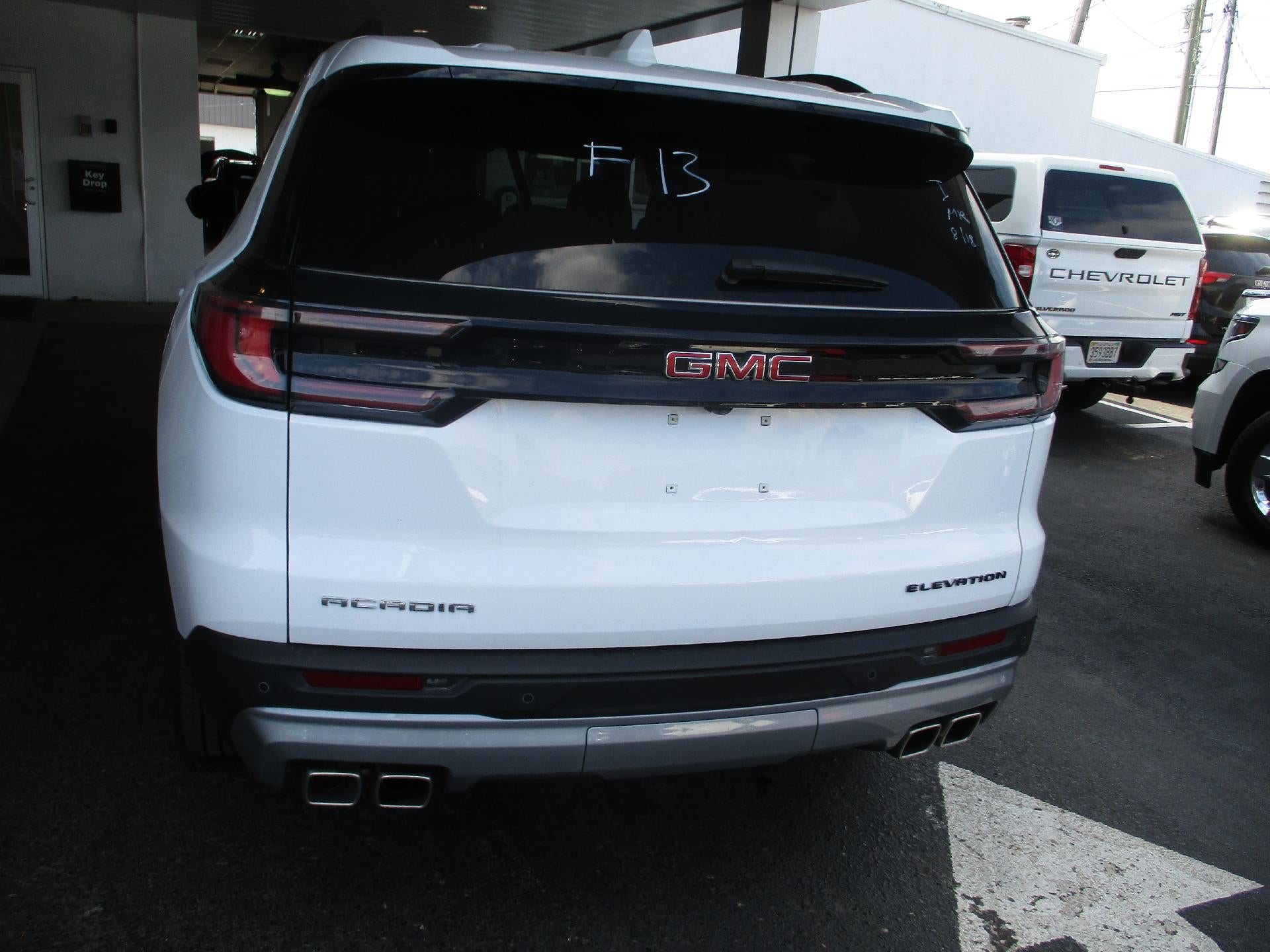 2025 GMC Acadia Elevation