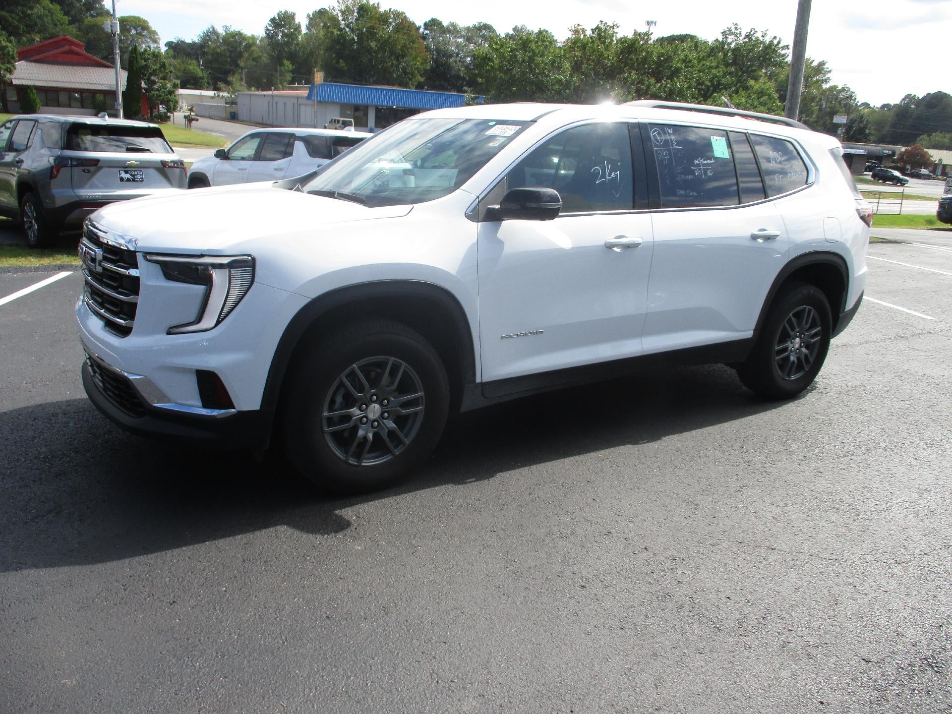 2025 GMC Acadia Elevation