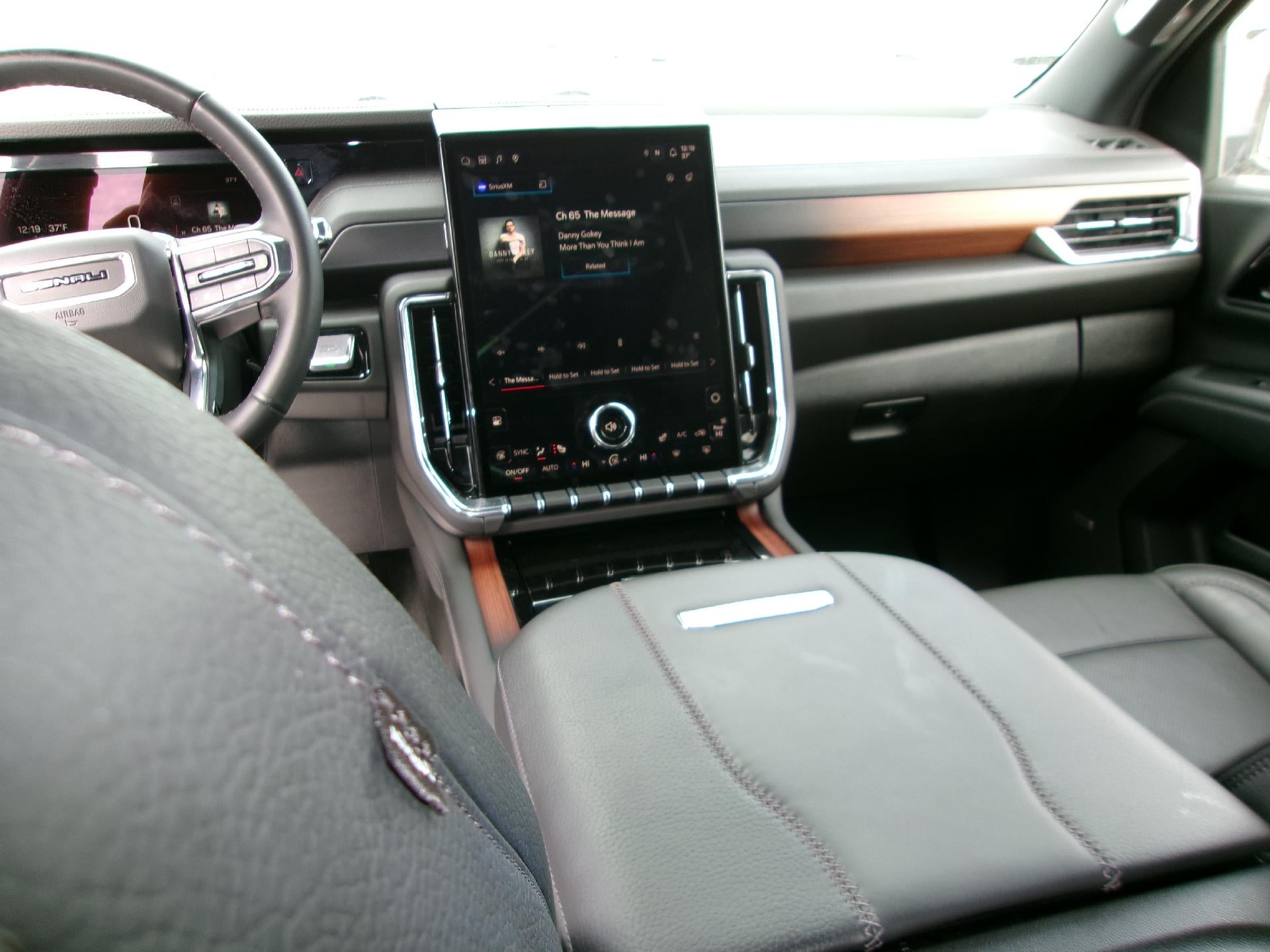 2025 GMC Yukon Denali