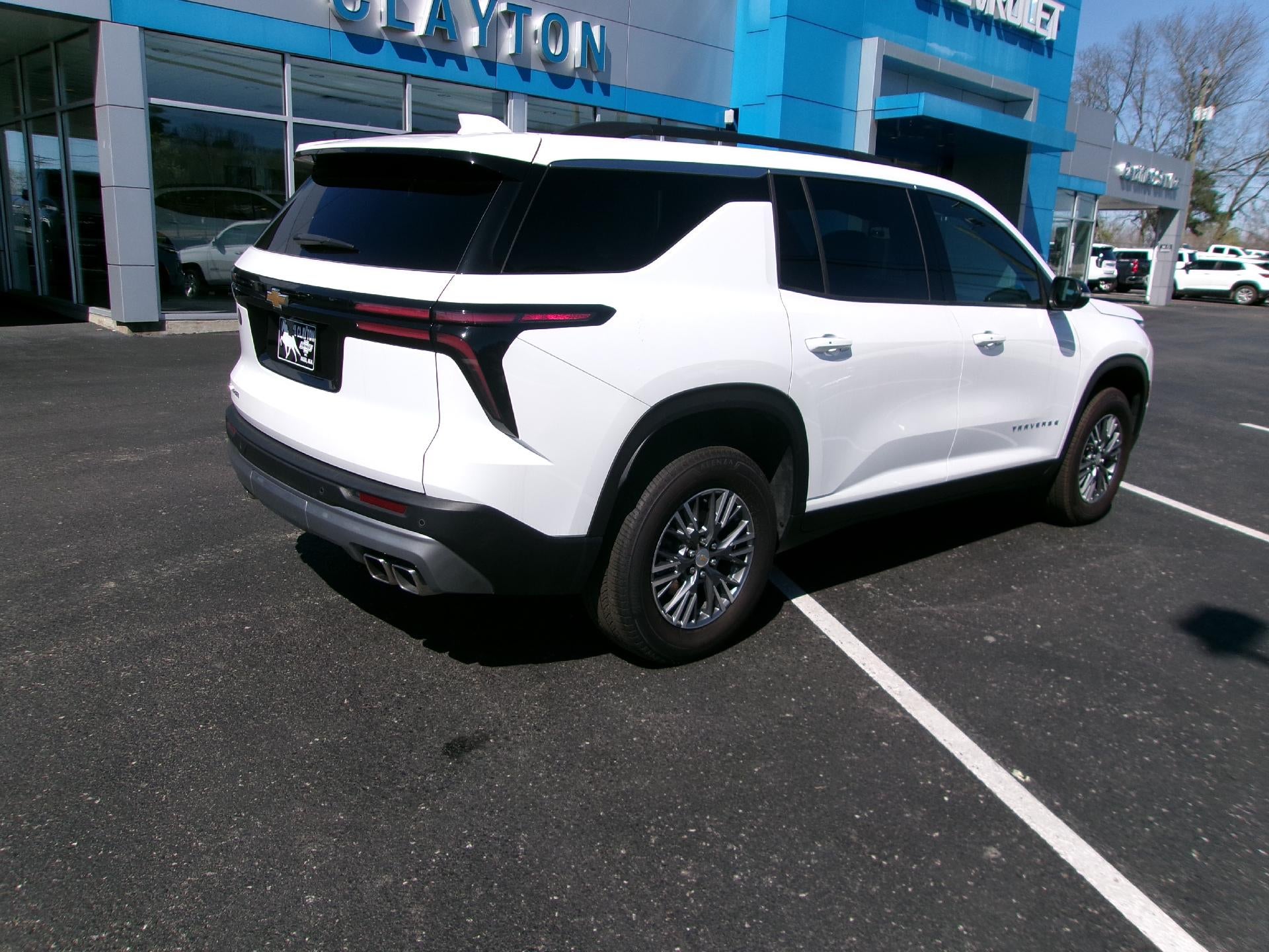 2025 Chevrolet Traverse LT