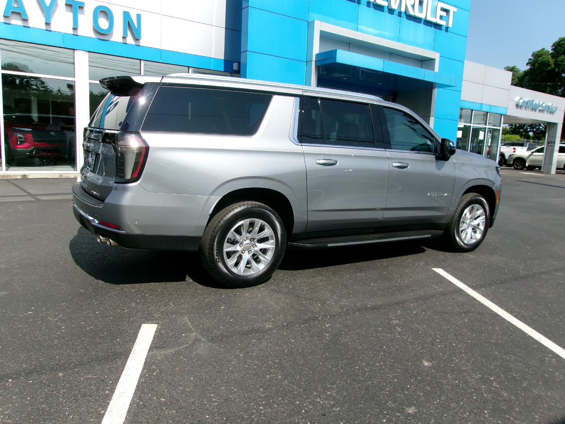2025 Chevrolet Suburban Premier