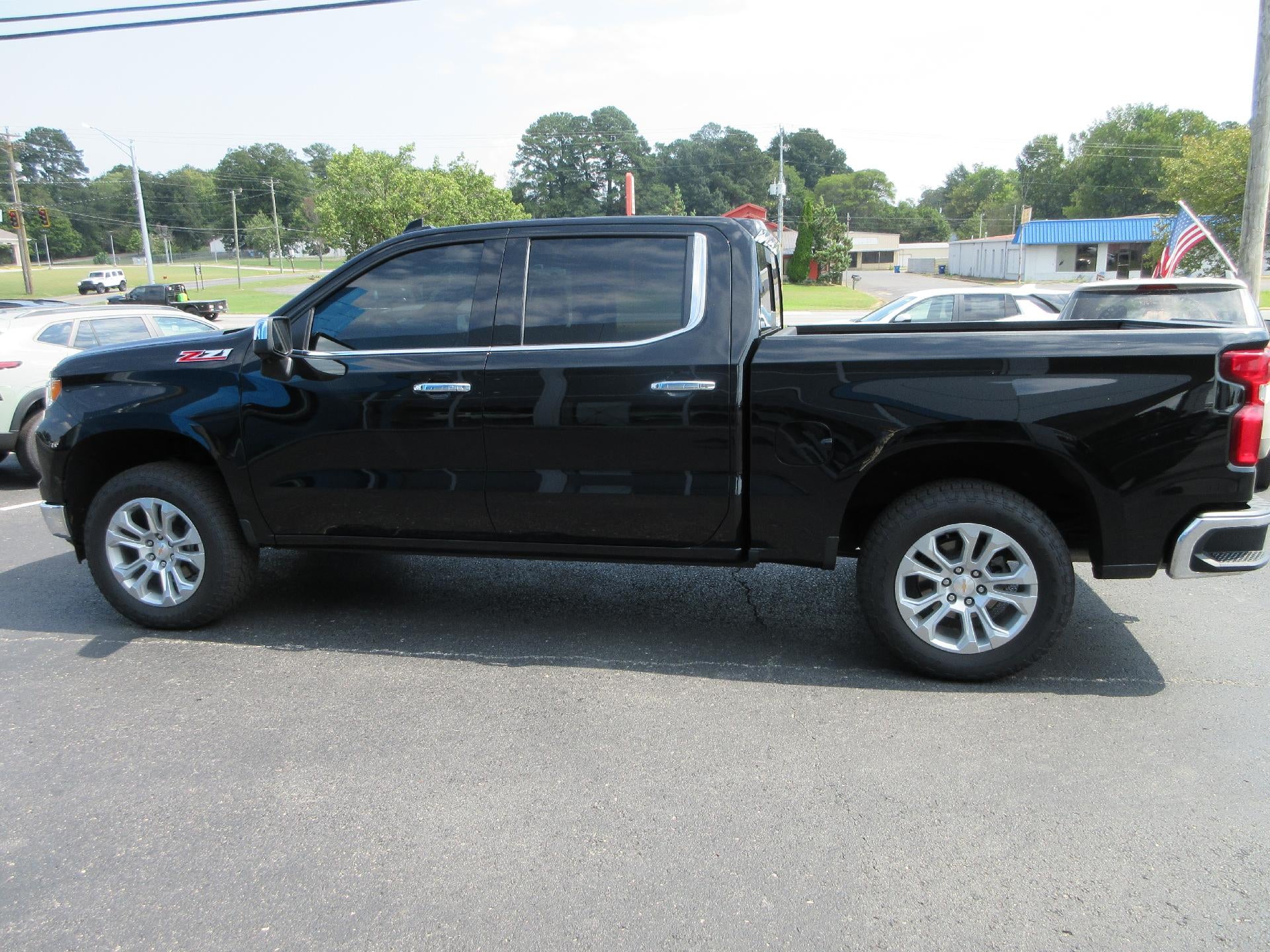 2025 Chevrolet Silverado 1500 LTZ